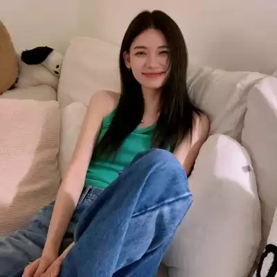 仰映容